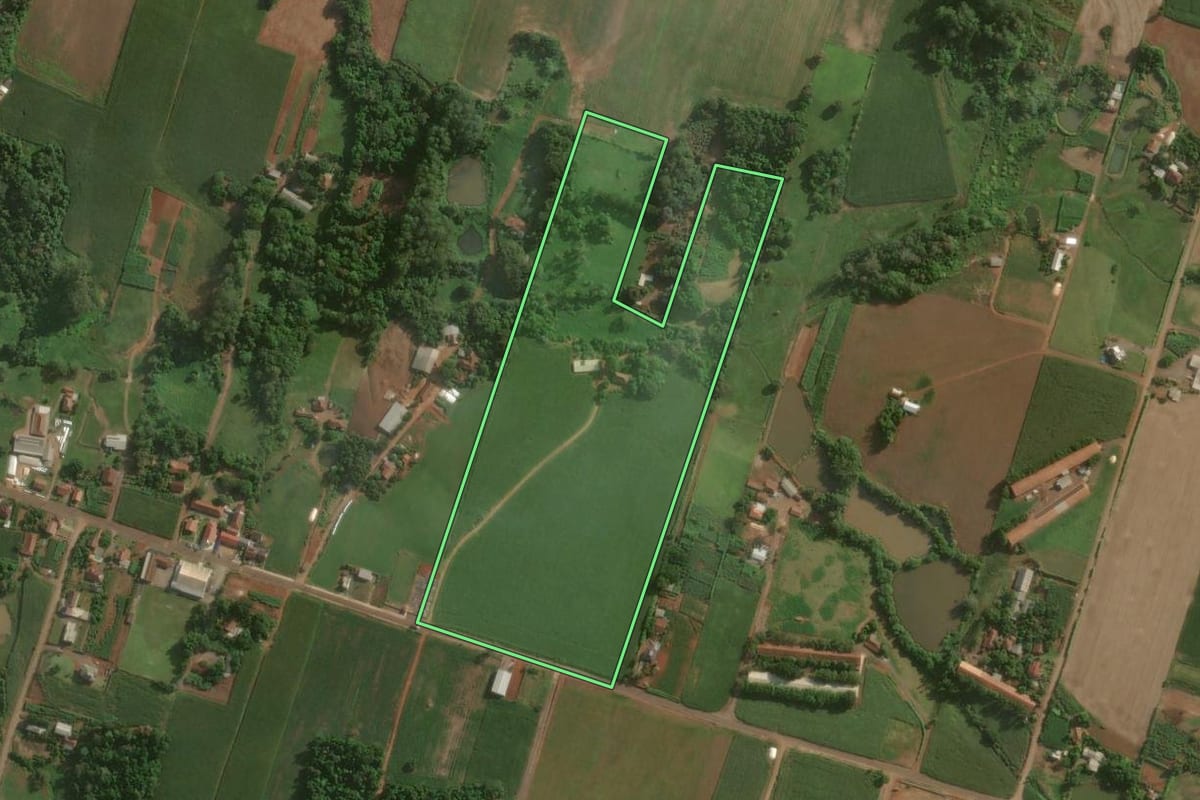 Imagem de satélite do imóvel rural em Estrela (RS), com o contorno declarado no CAR desenhado por cima.