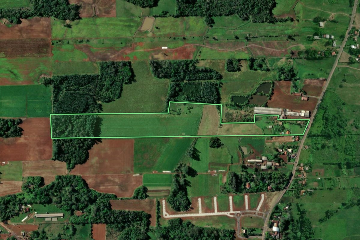 Imagem de satélite do imóvel rural em Estrela (RS), com o contorno declarado no CAR desenhado por cima.