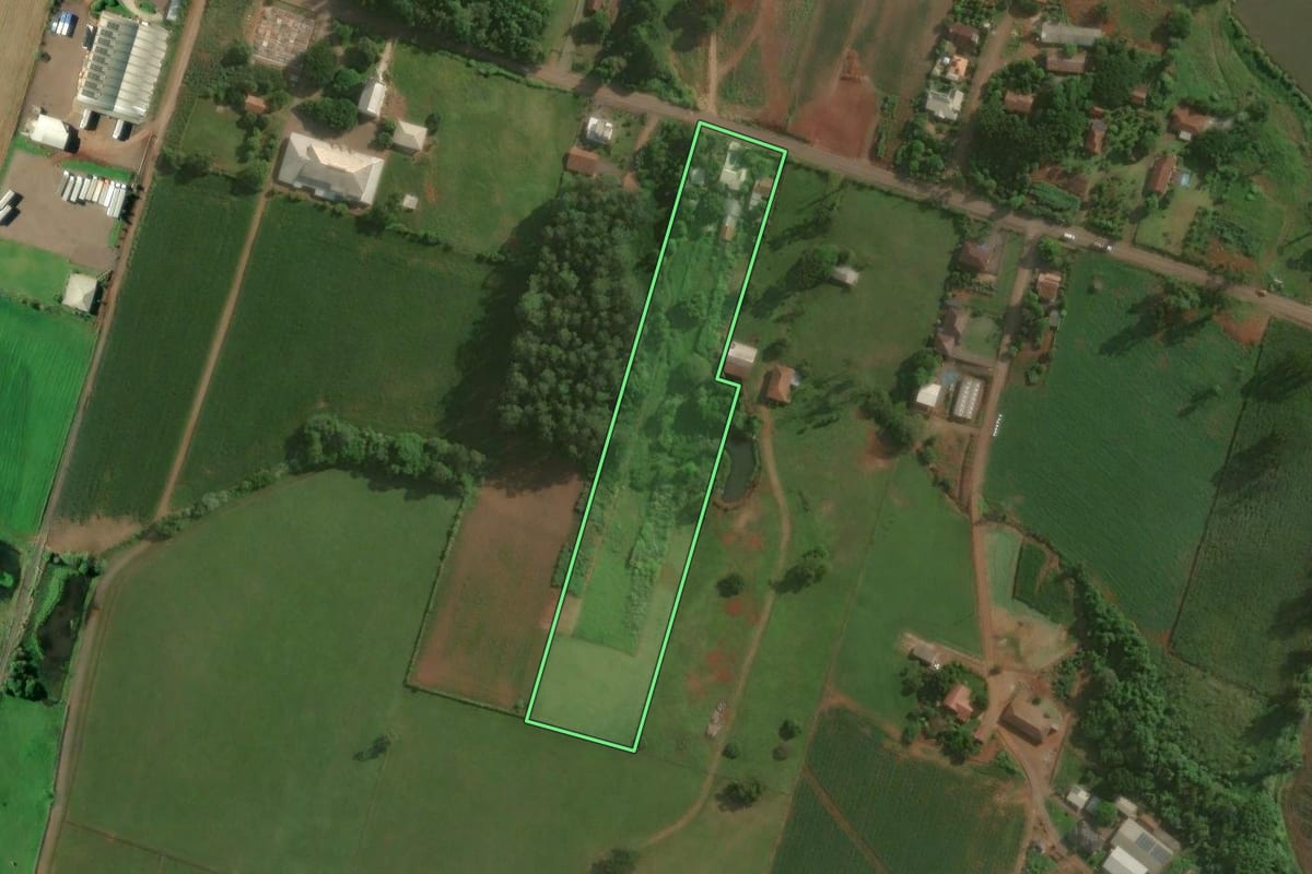 Imagem de satélite do imóvel rural em Estrela (RS), com o contorno declarado no CAR desenhado por cima.