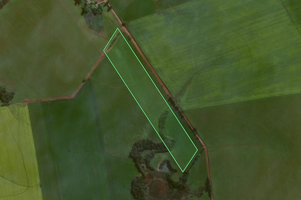 Imagem de satélite do imóvel rural em Estrela Velha (RS), com o contorno declarado no CAR desenhado por cima.