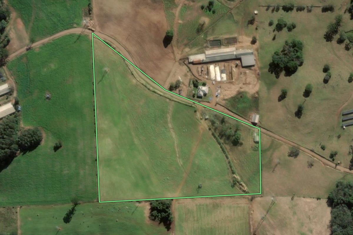 Imagem de satélite do imóvel rural em Fagundes Varela (RS), com o contorno declarado no CAR desenhado por cima.