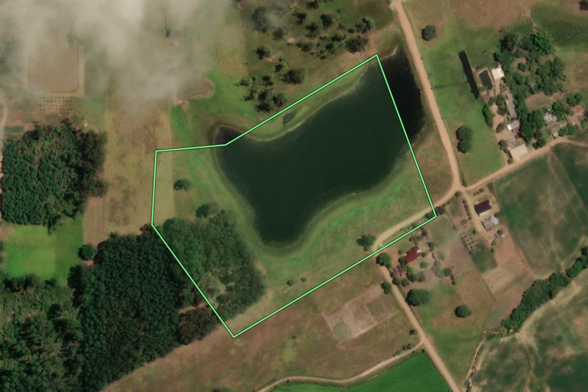 Imagem de satélite do imóvel rural em Faxinal do Soturno (RS), com o contorno declarado no CAR desenhado por cima.