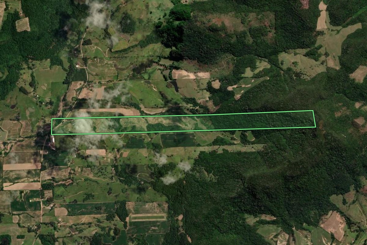 Imagem de satélite do imóvel rural em Faxinal do Soturno (RS), com o contorno declarado no CAR desenhado por cima.
