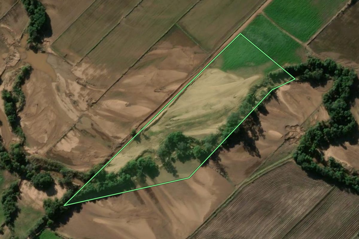 Imagem de satélite do imóvel rural em Faxinal do Soturno (RS), com o contorno declarado no CAR desenhado por cima.