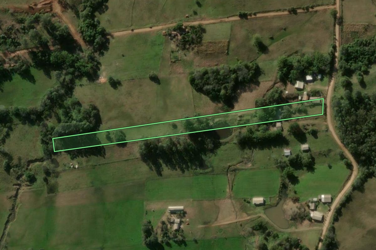 Imagem de satélite do imóvel rural em Formigueiro (RS), com o contorno declarado no CAR desenhado por cima.