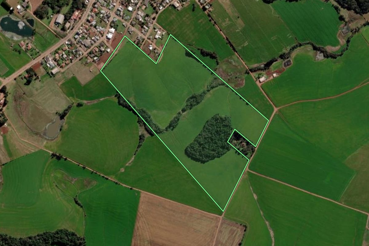 Imagem de satélite do imóvel rural em Fortaleza dos Valos (RS), com o contorno declarado no CAR desenhado por cima.