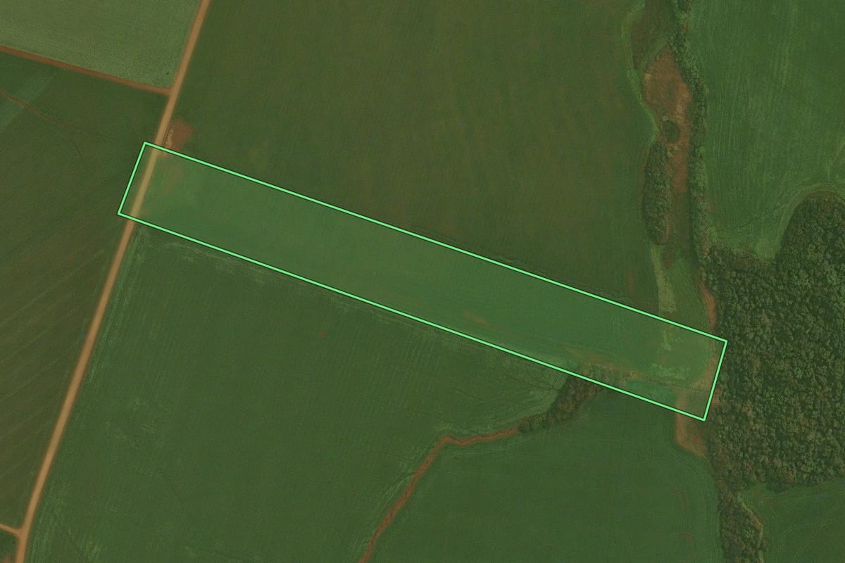 Imagem de satélite do imóvel rural em Fortaleza dos Valos (RS), com o contorno declarado no CAR desenhado por cima.