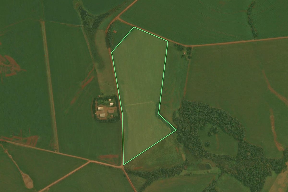 Imagem de satélite do imóvel rural em Fortaleza dos Valos (RS), com o contorno declarado no CAR desenhado por cima.