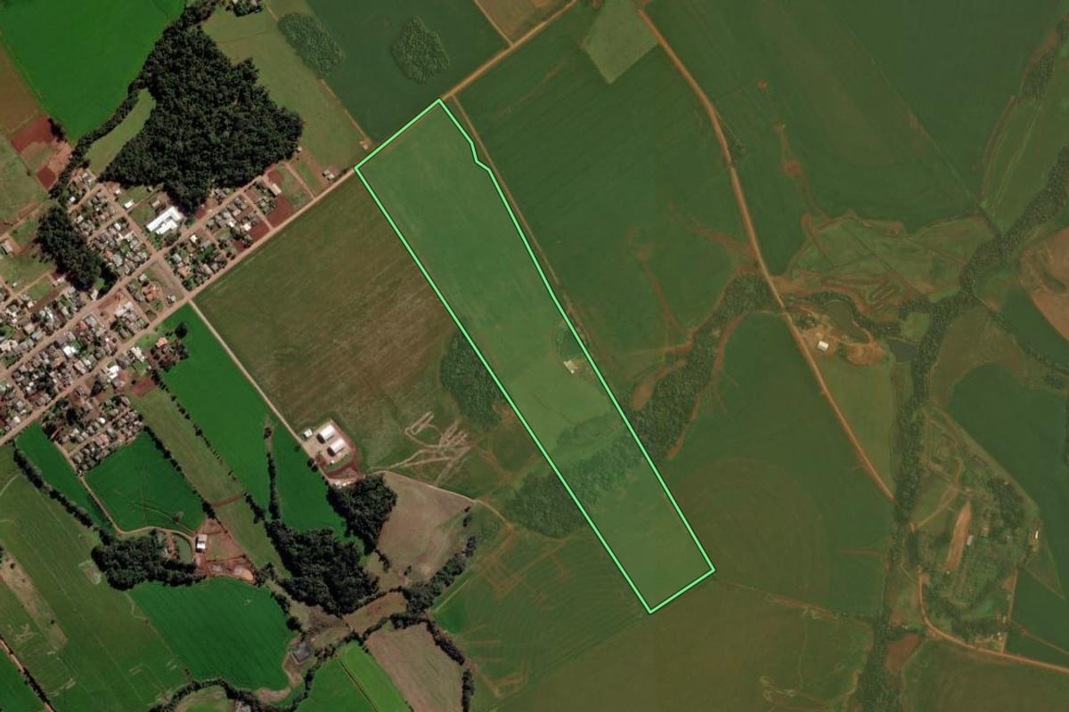 Imagem de satélite do imóvel rural em Fortaleza dos Valos (RS), com o contorno declarado no CAR desenhado por cima.