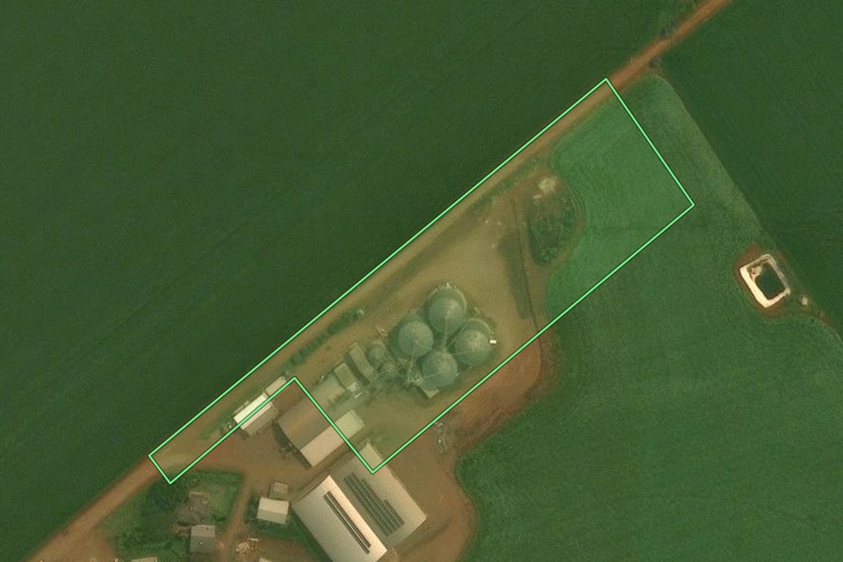 Imagem de satélite do imóvel rural em Fortaleza dos Valos (RS), com o contorno declarado no CAR desenhado por cima.
