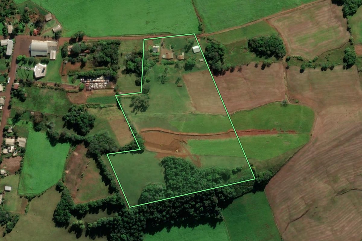 Imagem de satélite do imóvel rural em Frederico Westphalen (RS), com o contorno declarado no CAR desenhado por cima.