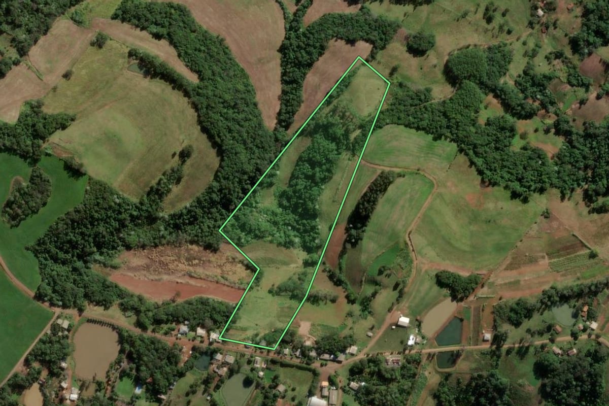 Imagem de satélite do imóvel rural em Frederico Westphalen (RS), com o contorno declarado no CAR desenhado por cima.
