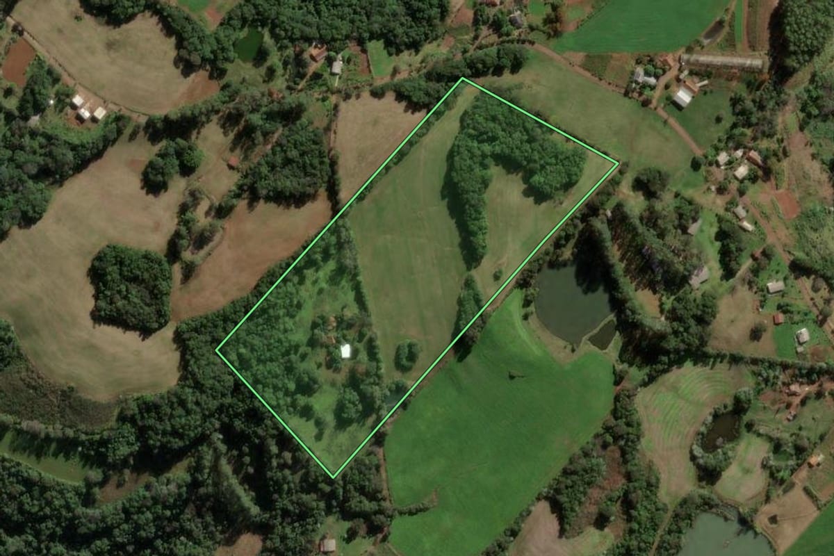 Imagem de satélite do imóvel rural em Frederico Westphalen (RS), com o contorno declarado no CAR desenhado por cima.