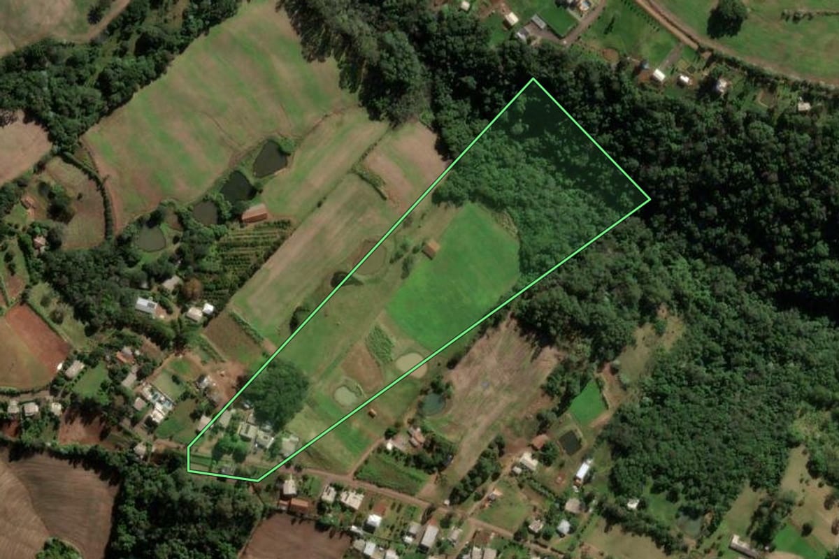 Imagem de satélite do imóvel rural em Frederico Westphalen (RS), com o contorno declarado no CAR desenhado por cima.