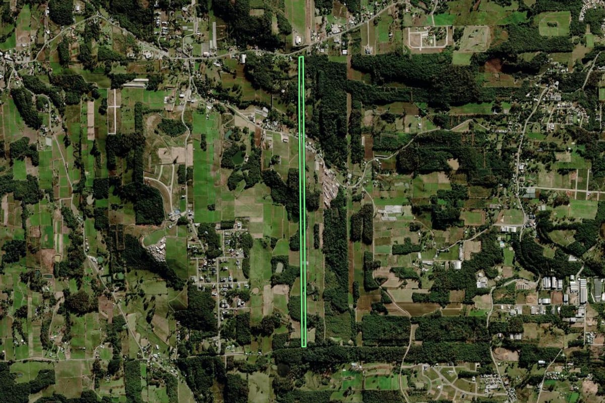 Imagem de satélite do imóvel rural em Garibaldi (RS), com o contorno declarado no CAR desenhado por cima.
