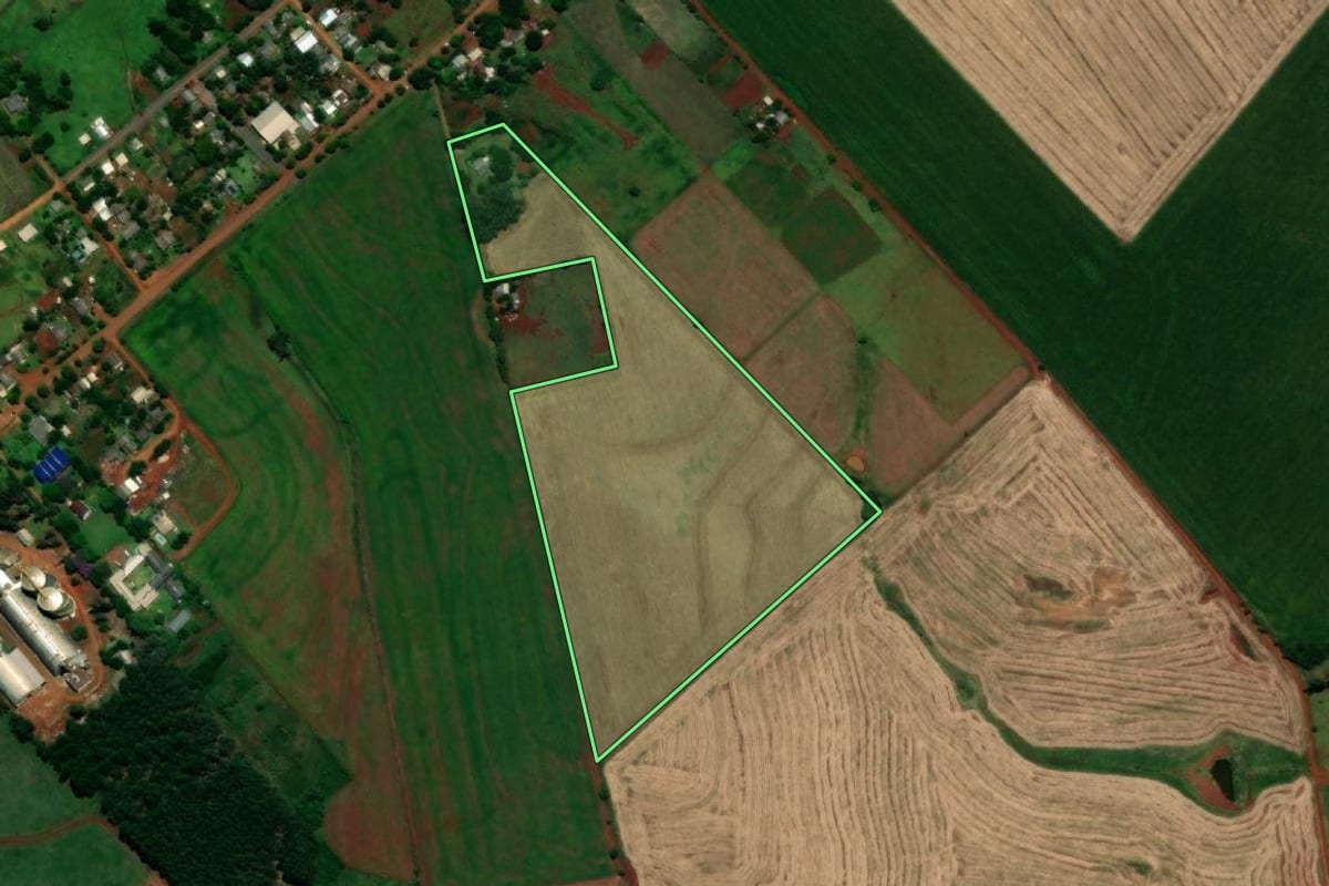 Imagem de satélite do imóvel rural em Garruchos (RS), com o contorno declarado no CAR desenhado por cima.