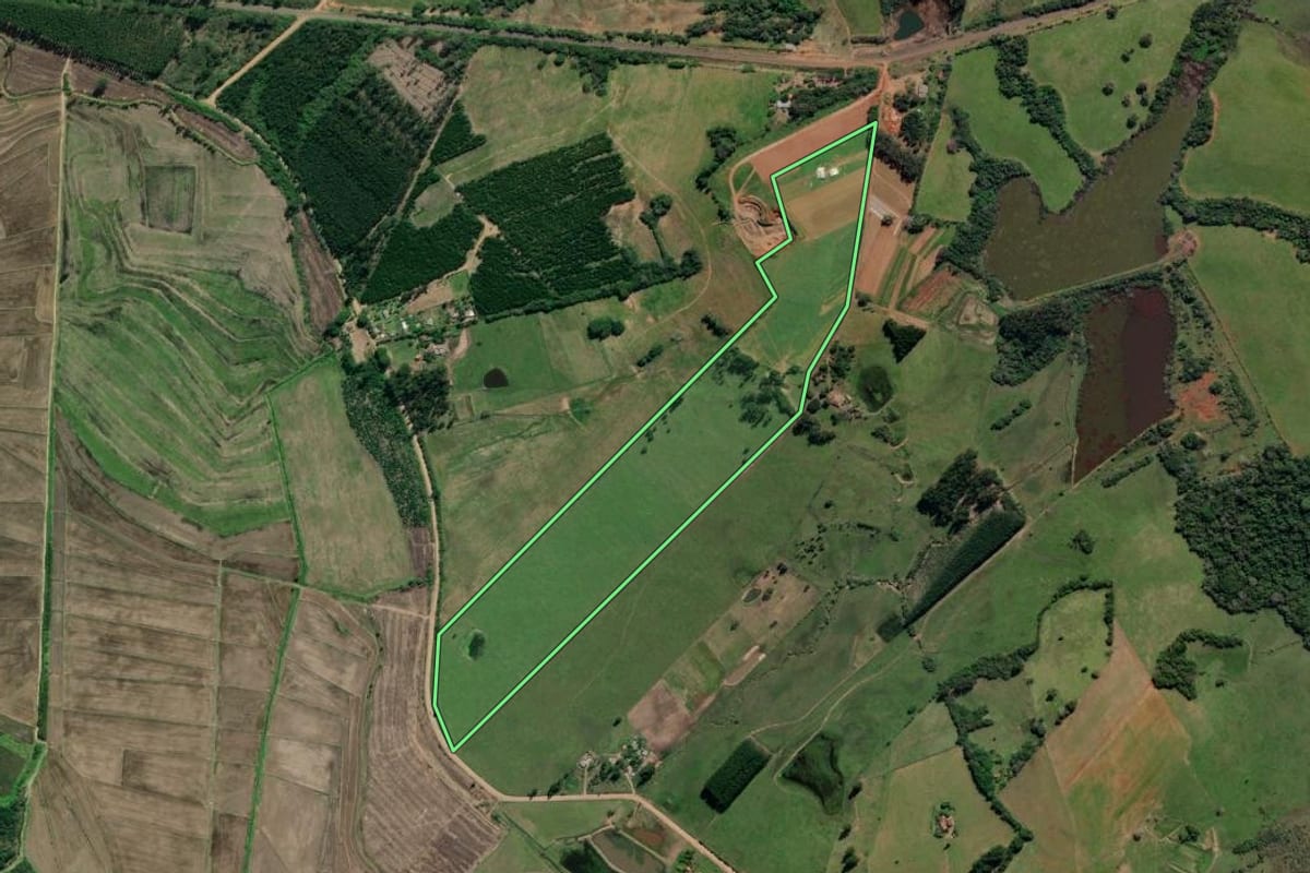 Imagem de satélite do imóvel rural em General Câmara (RS), com o contorno declarado no CAR desenhado por cima.