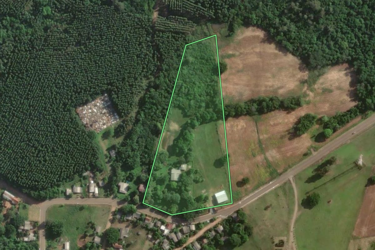 Imagem de satélite do imóvel rural em General Câmara (RS), com o contorno declarado no CAR desenhado por cima.