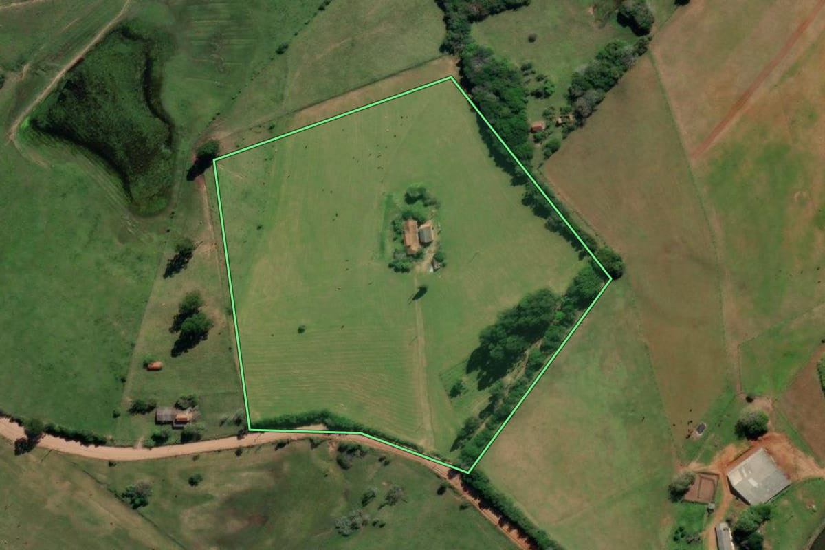 Imagem de satélite do imóvel rural em General Câmara (RS), com o contorno declarado no CAR desenhado por cima.