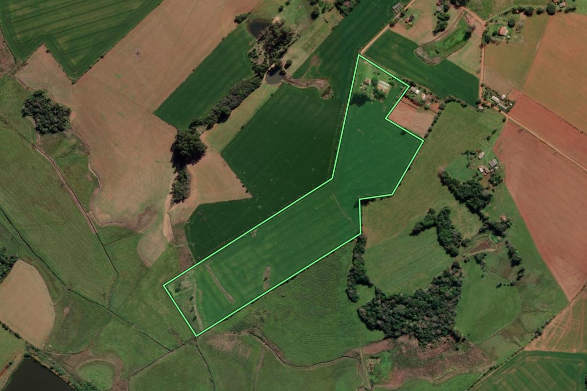 Imagem de satélite do imóvel rural em General Câmara (RS), com o contorno declarado no CAR desenhado por cima.