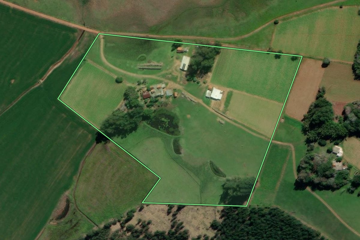 Imagem de satélite do imóvel rural em General Câmara (RS), com o contorno declarado no CAR desenhado por cima.