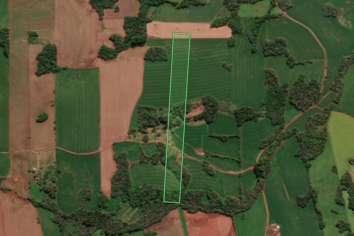 Imagem de satélite do imóvel rural em Giruá (RS), com o contorno declarado no CAR desenhado por cima.