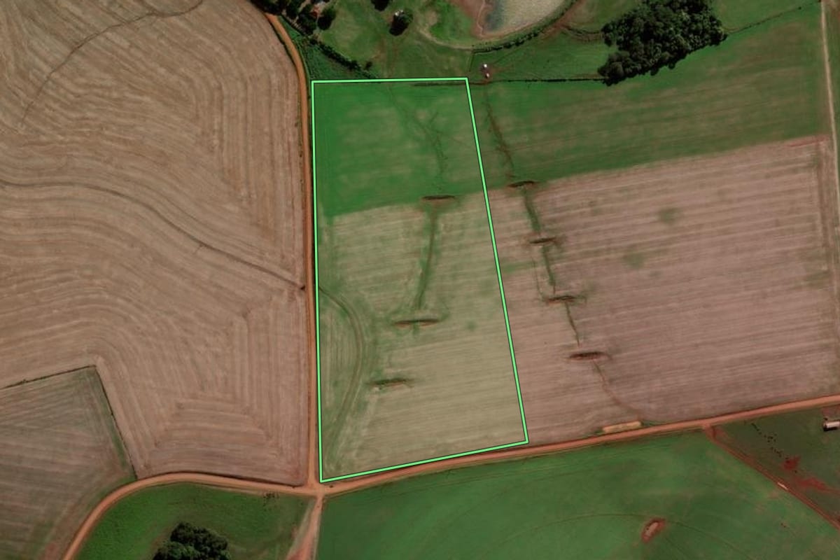 Imagem de satélite do imóvel rural em Giruá (RS), com o contorno declarado no CAR desenhado por cima.