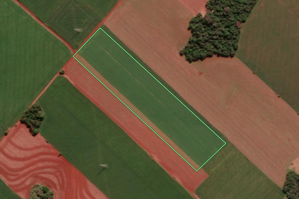Imagem de satélite do imóvel rural em Giruá (RS), com o contorno declarado no CAR desenhado por cima.