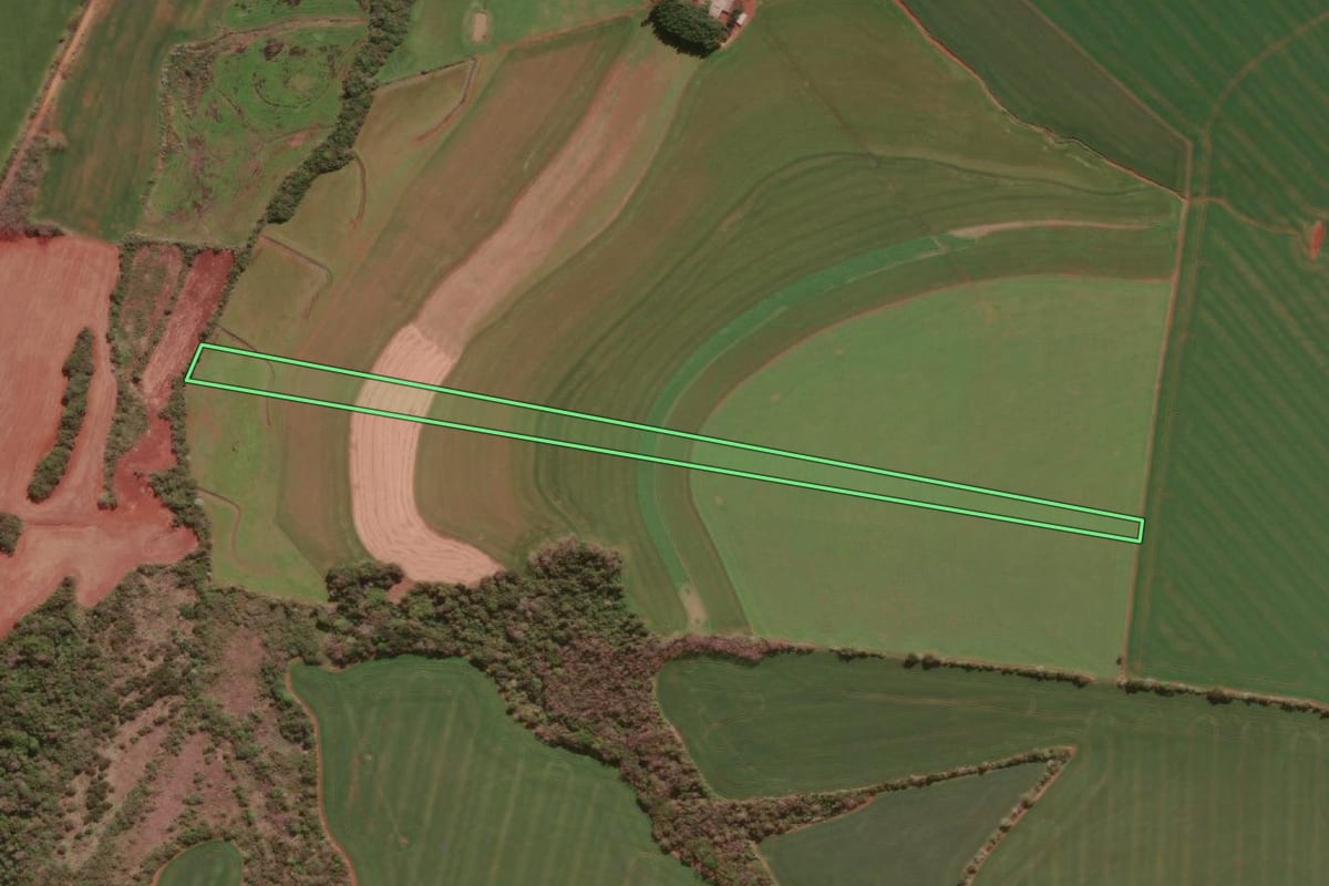 Imagem de satélite do imóvel rural em Giruá (RS), com o contorno declarado no CAR desenhado por cima.