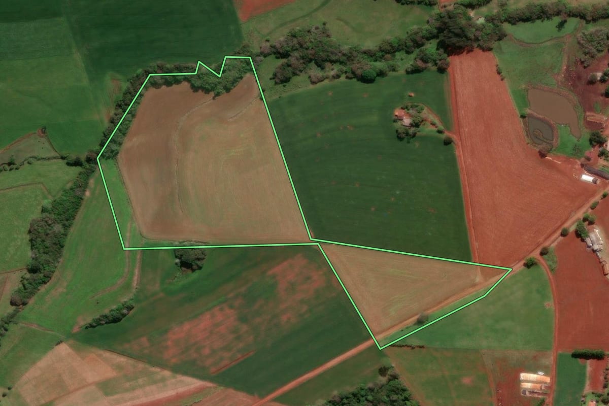 Imagem de satélite do imóvel rural em Giruá (RS), com o contorno declarado no CAR desenhado por cima.