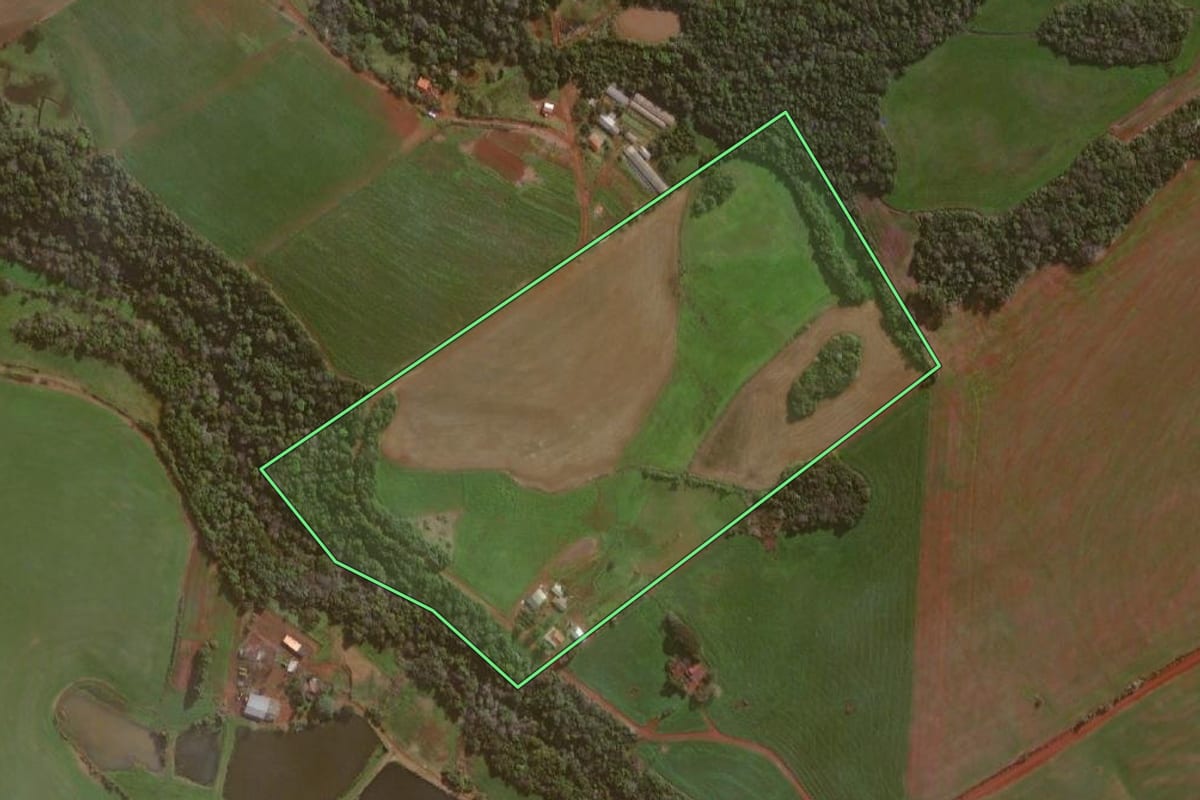 Imagem de satélite do imóvel rural em Giruá (RS), com o contorno declarado no CAR desenhado por cima.