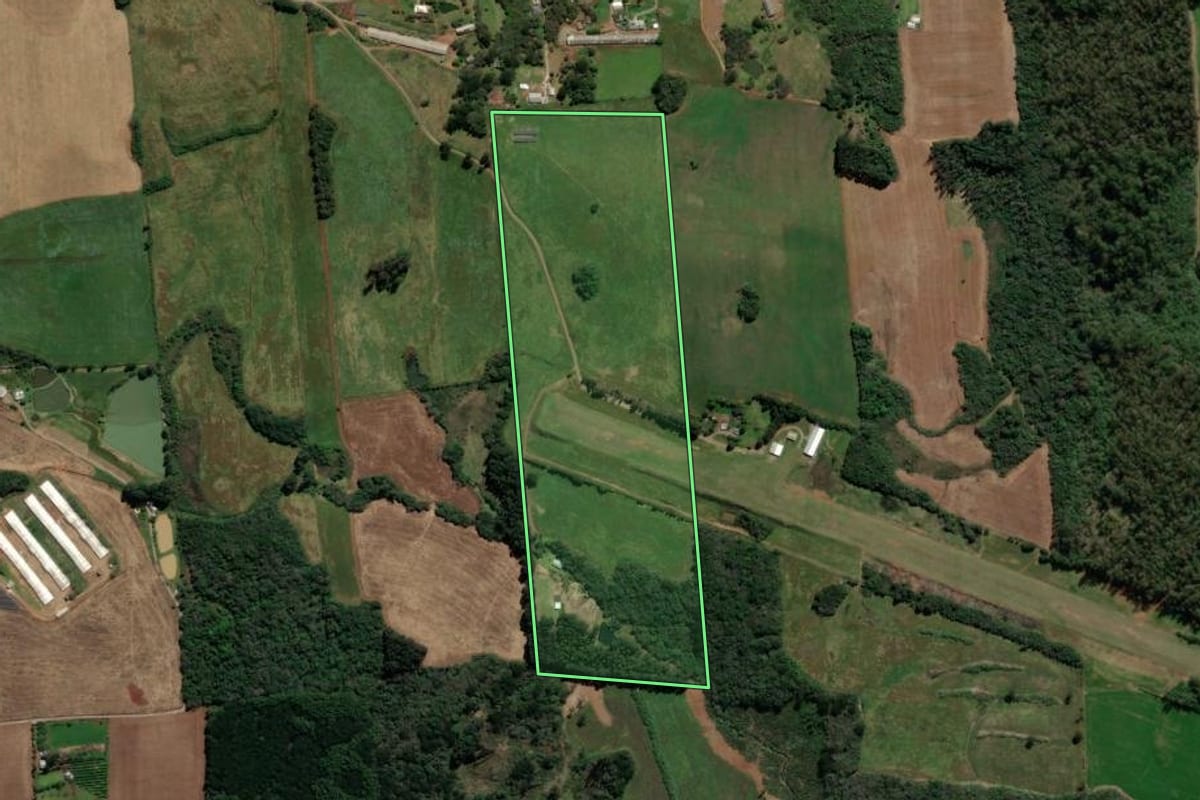 Imagem de satélite do imóvel rural em Guaporé (RS), com o contorno declarado no CAR desenhado por cima.