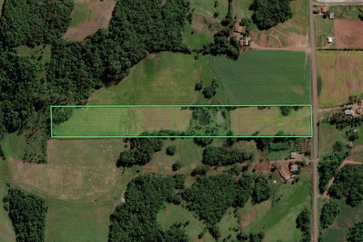 Imagem de satélite do imóvel rural em Guarani das Missões (RS), com o contorno declarado no CAR desenhado por cima.