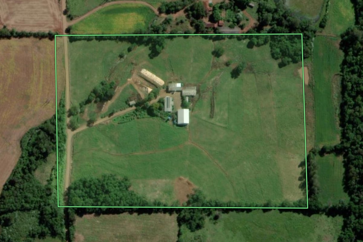 Imagem de satélite do imóvel rural em Guarani das Missões (RS), com o contorno declarado no CAR desenhado por cima.