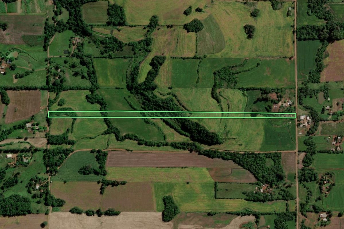 Imagem de satélite do imóvel rural em Guarani das Missões (RS), com o contorno declarado no CAR desenhado por cima.