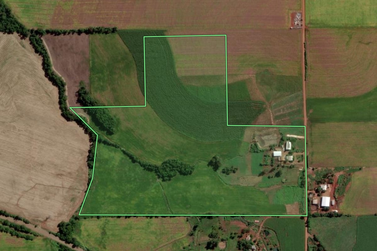 Imagem de satélite do imóvel rural em Guarani das Missões (RS), com o contorno declarado no CAR desenhado por cima.