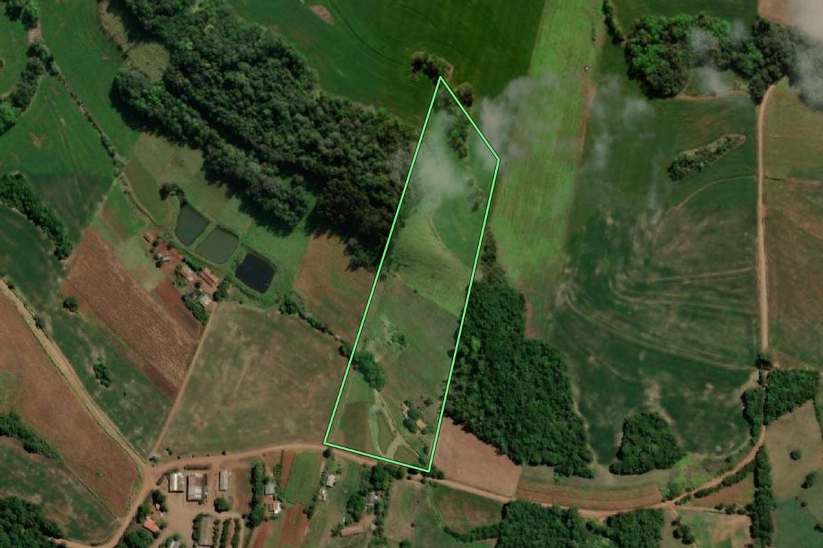 Imagem de satélite do imóvel rural em Horizontina (RS), com o contorno declarado no CAR desenhado por cima.