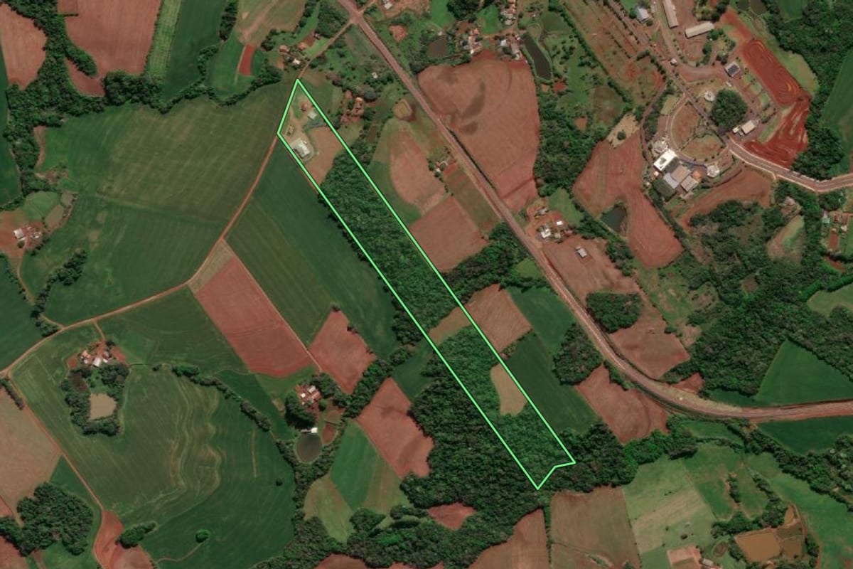 Imagem de satélite do imóvel rural em Horizontina (RS), com o contorno declarado no CAR desenhado por cima.