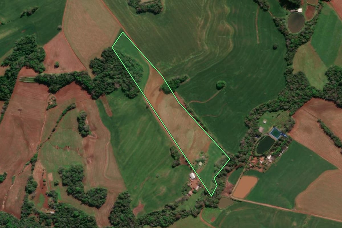 Imagem de satélite do imóvel rural em Horizontina (RS), com o contorno declarado no CAR desenhado por cima.