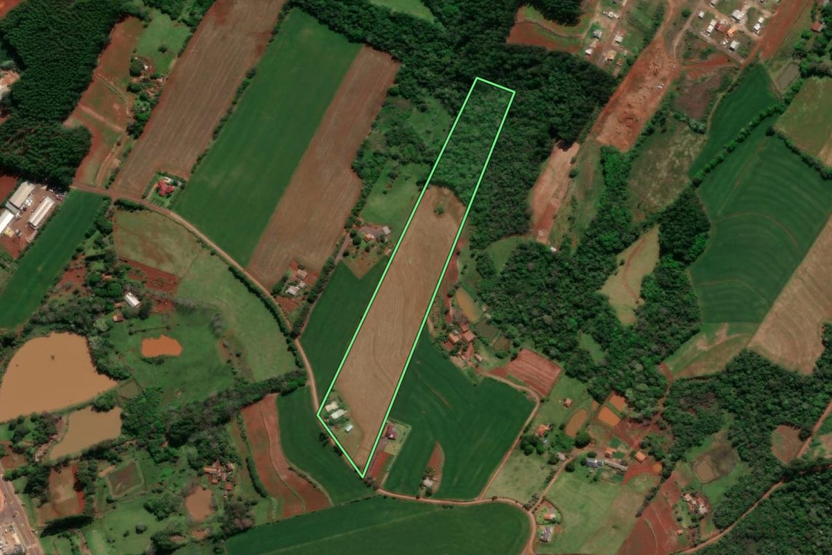 Imagem de satélite do imóvel rural em Horizontina (RS), com o contorno declarado no CAR desenhado por cima.