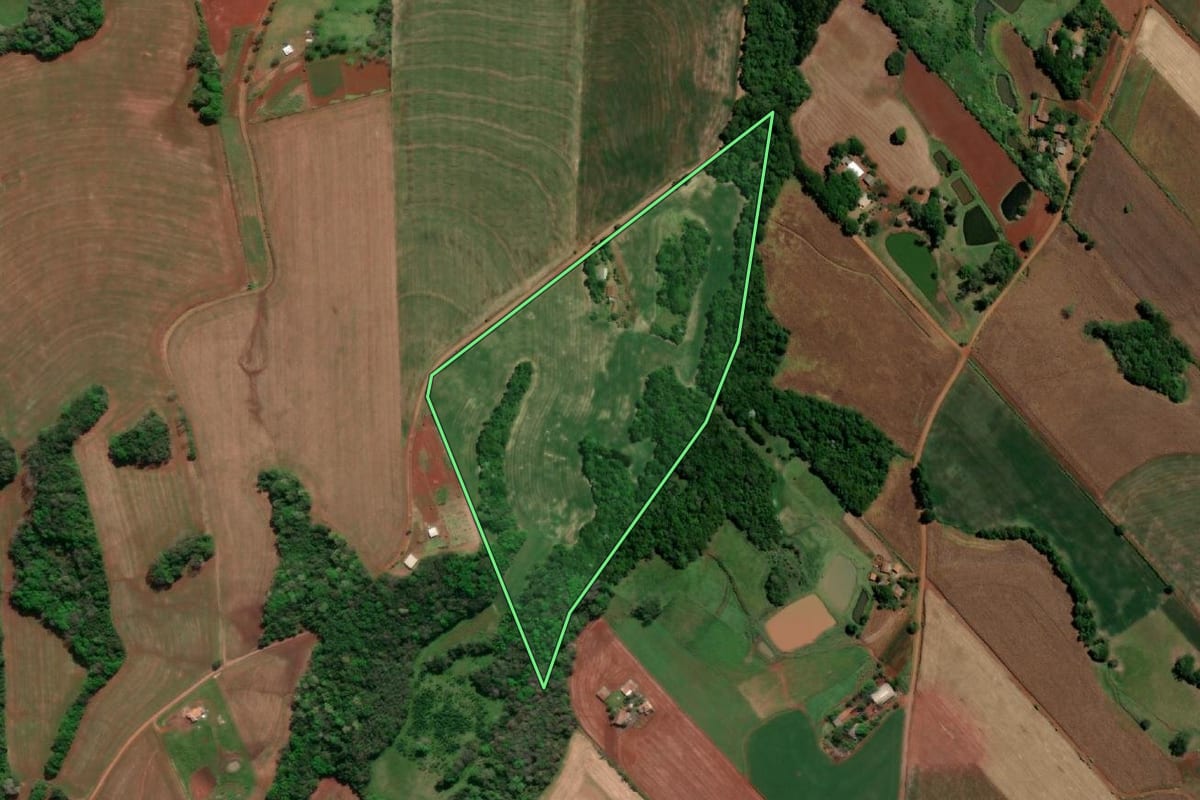 Imagem de satélite do imóvel rural em Horizontina (RS), com o contorno declarado no CAR desenhado por cima.