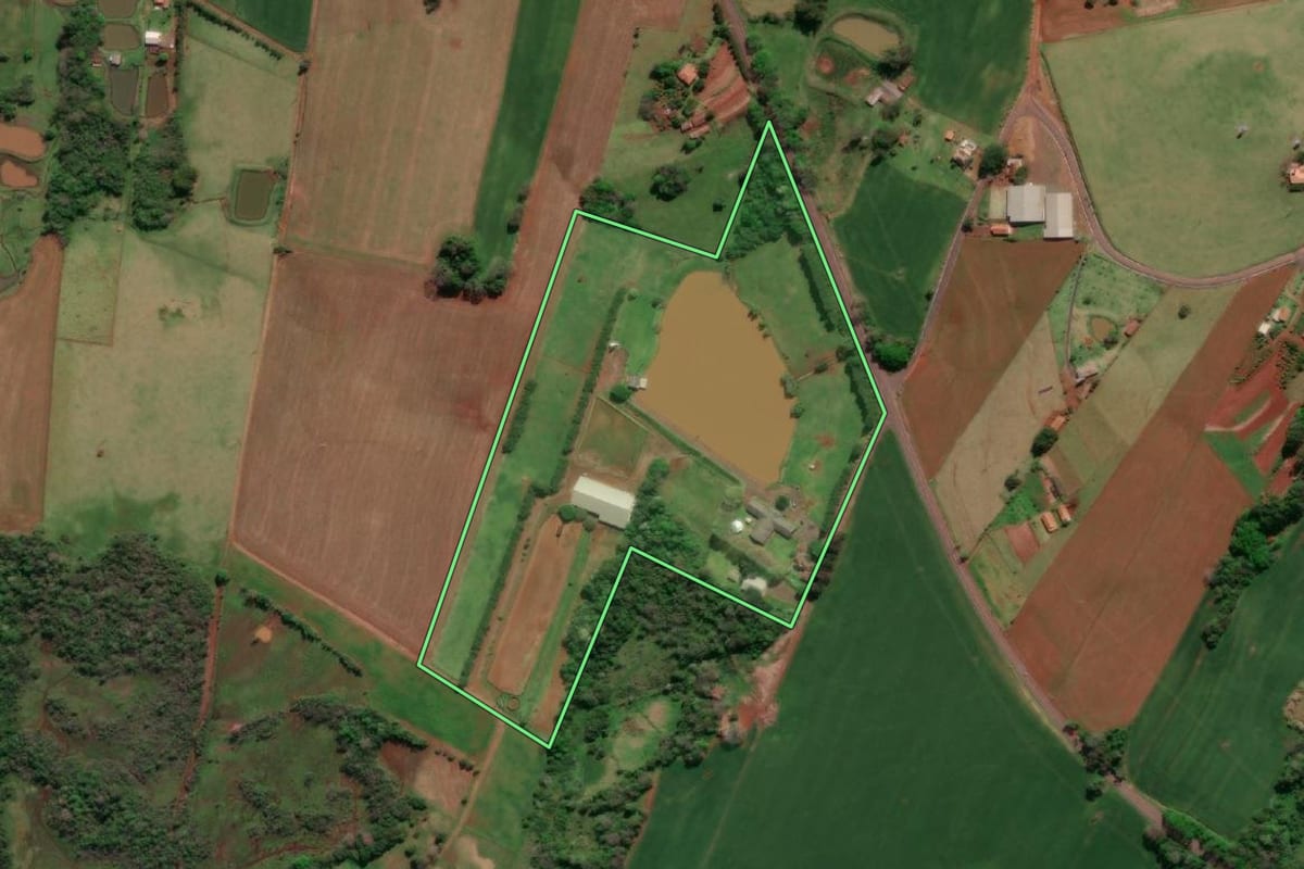 Imagem de satélite do imóvel rural em Horizontina (RS), com o contorno declarado no CAR desenhado por cima.