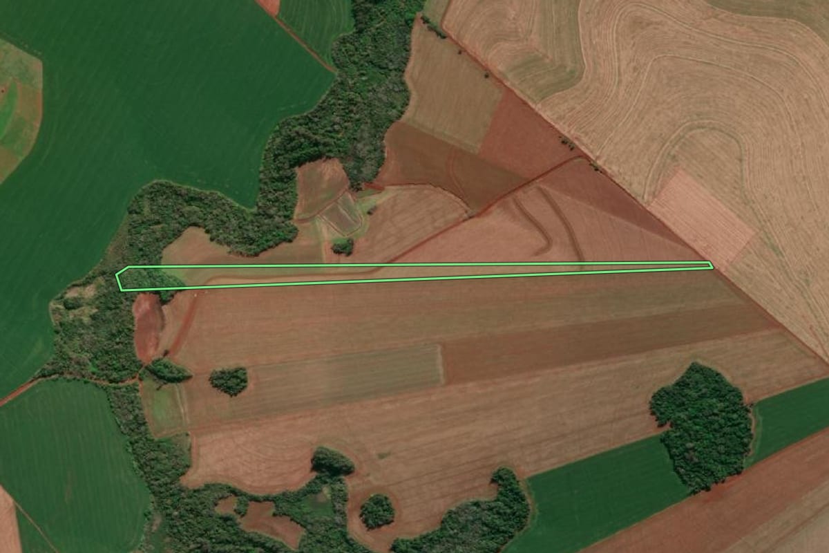 Imagem de satélite do imóvel rural em Horizontina (RS), com o contorno declarado no CAR desenhado por cima.