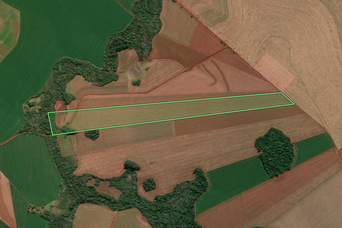 Imagem de satélite do imóvel rural em Horizontina (RS), com o contorno declarado no CAR desenhado por cima.
