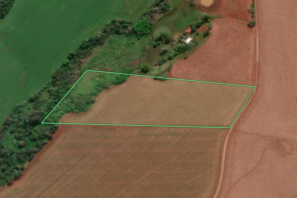 Imagem de satélite do imóvel rural em Horizontina (RS), com o contorno declarado no CAR desenhado por cima.