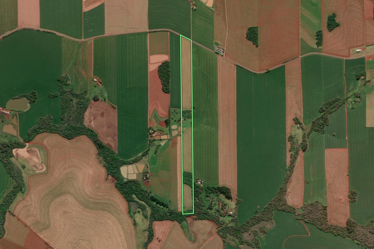 Imagem de satélite do imóvel rural em Horizontina (RS), com o contorno declarado no CAR desenhado por cima.
