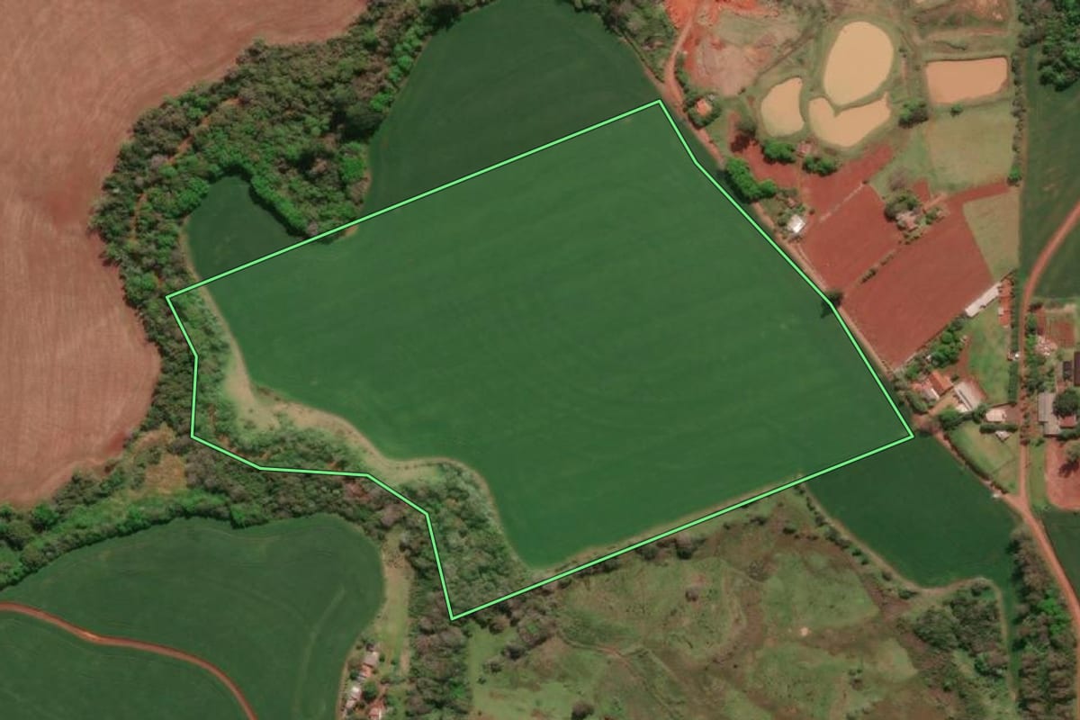 Imagem de satélite do imóvel rural em Horizontina (RS), com o contorno declarado no CAR desenhado por cima.