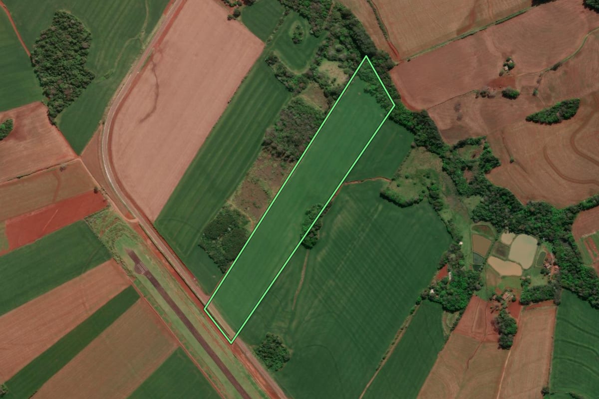 Imagem de satélite do imóvel rural em Horizontina (RS), com o contorno declarado no CAR desenhado por cima.