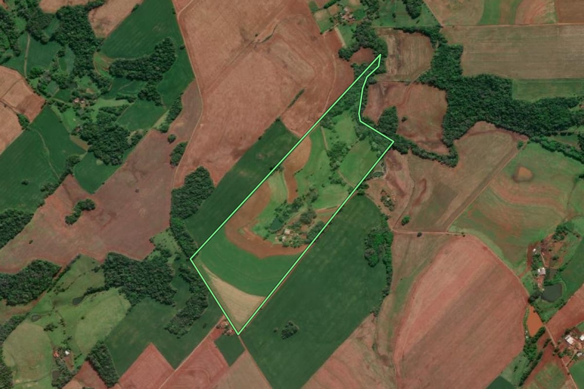 Imagem de satélite do imóvel rural em Horizontina (RS), com o contorno declarado no CAR desenhado por cima.