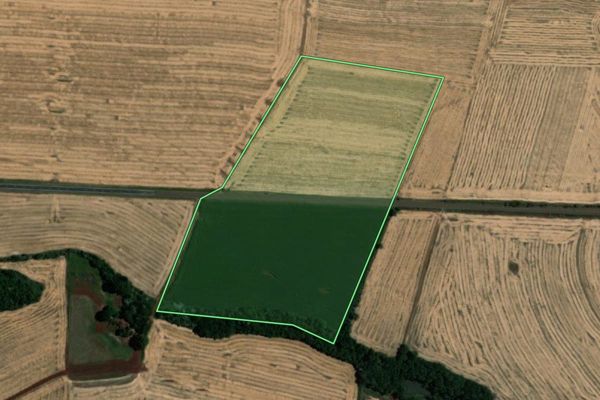 Imagem de satélite do imóvel rural em Humaitá (RS), com o contorno declarado no CAR desenhado por cima.